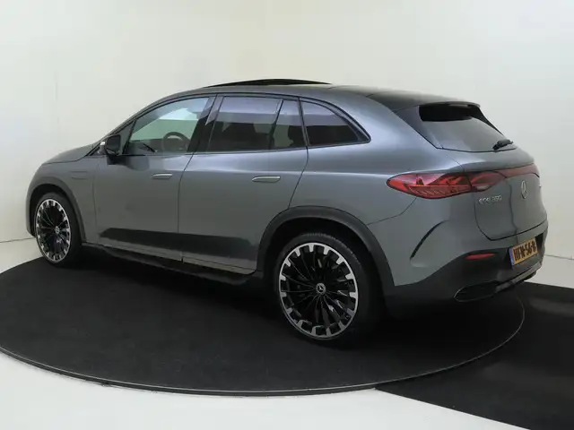 Mercedes-Benz Eqe view 3