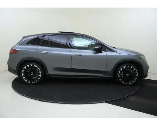 Mercedes-Benz Eqe view 9