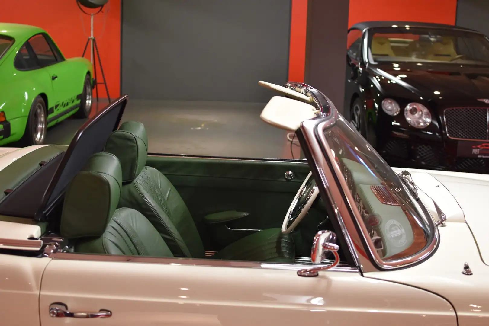 Mercedes-Benz 230 SL 230 Pagode/Vollrestauriert/Deutsch/Topzustand Weiß - 2