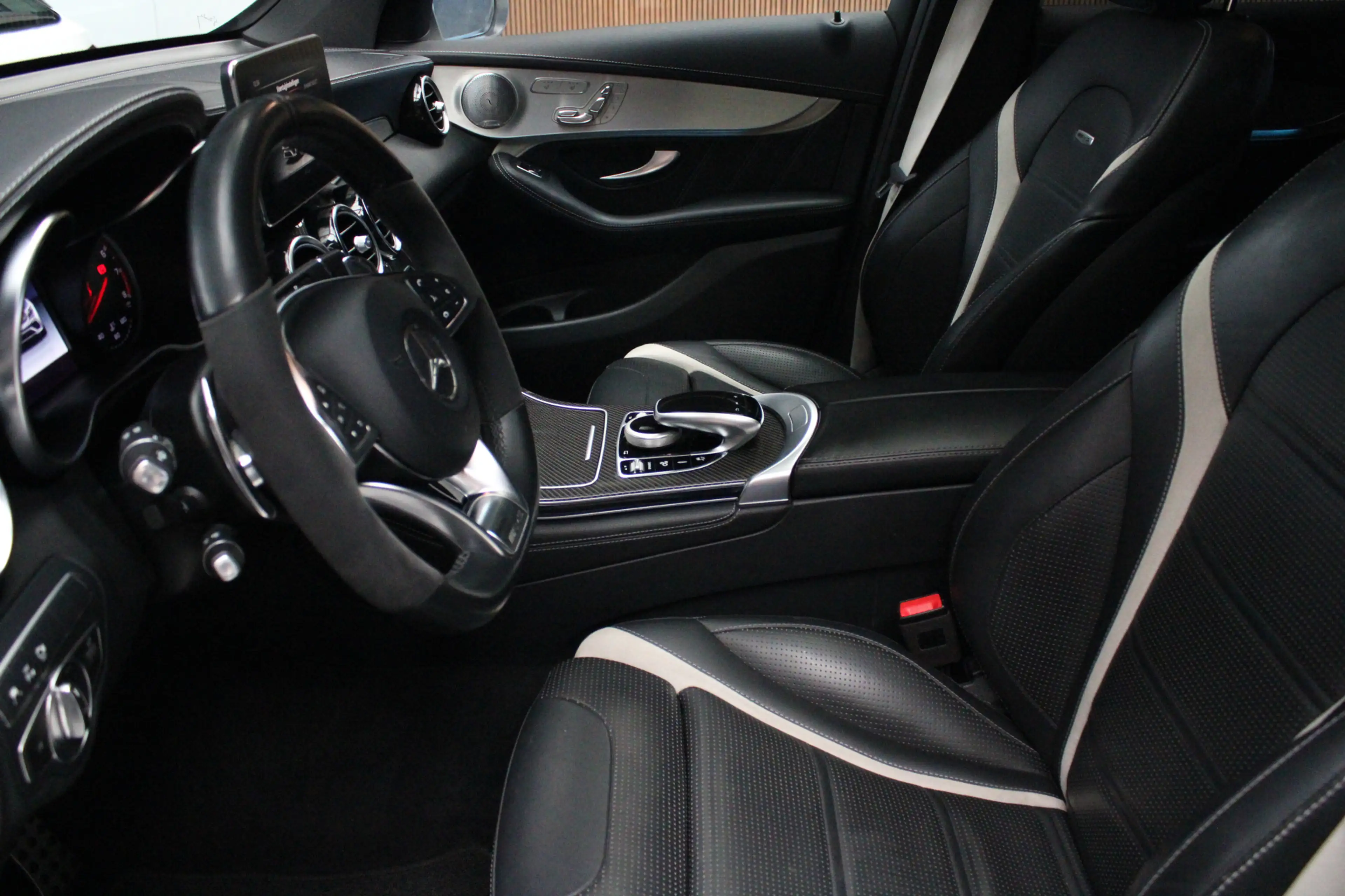 Mercedes-Benz GLC 63 AMG Coupé S 4MATIC+ Edition 1 - Keramische schijven - — photo 18
