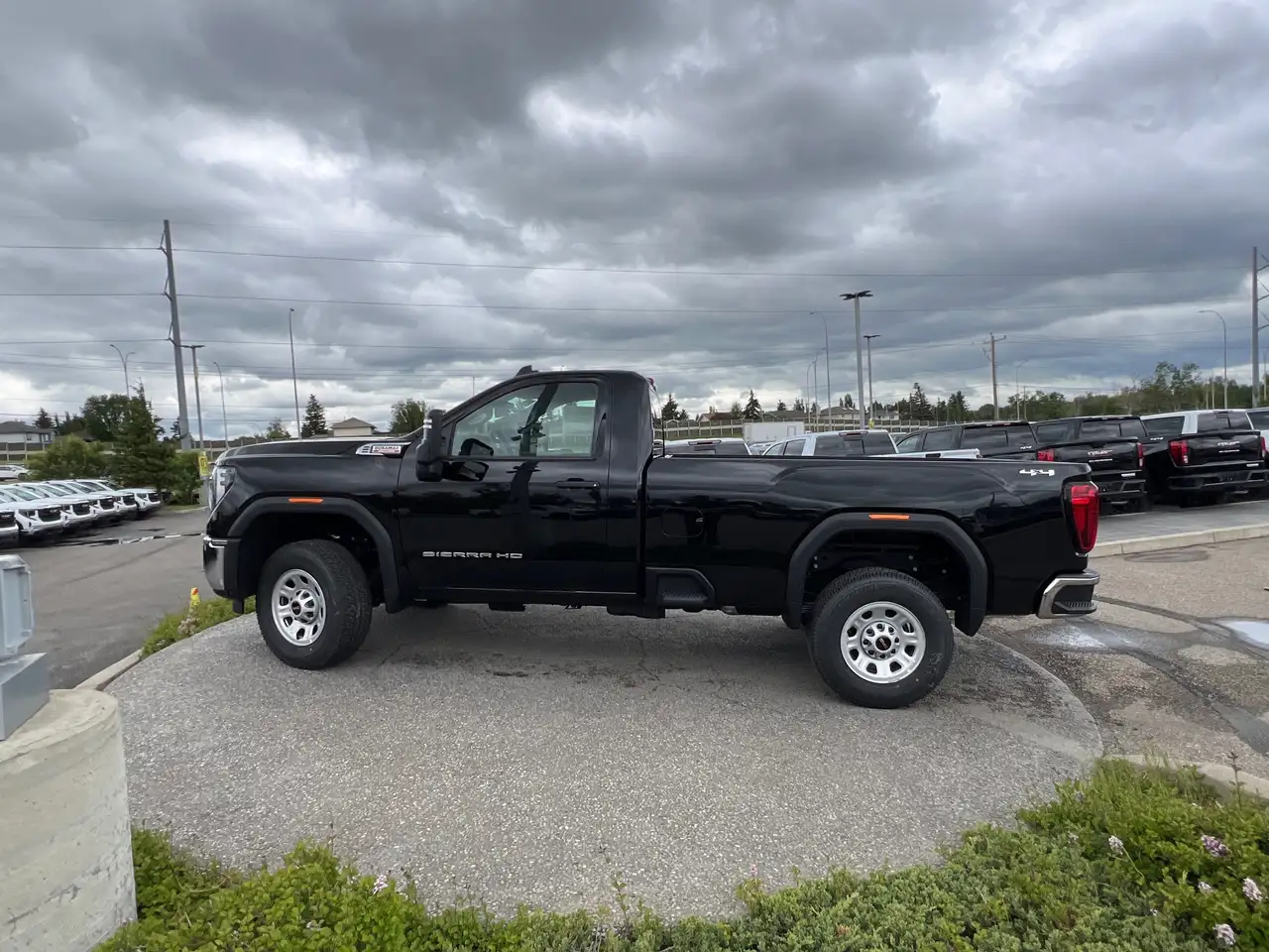 GMC Sierra 3500HD снимка GMC Sierra 3500HD
