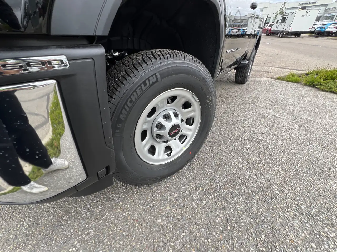GMC Sierra 3500HD снимка GMC Sierra 3500HD