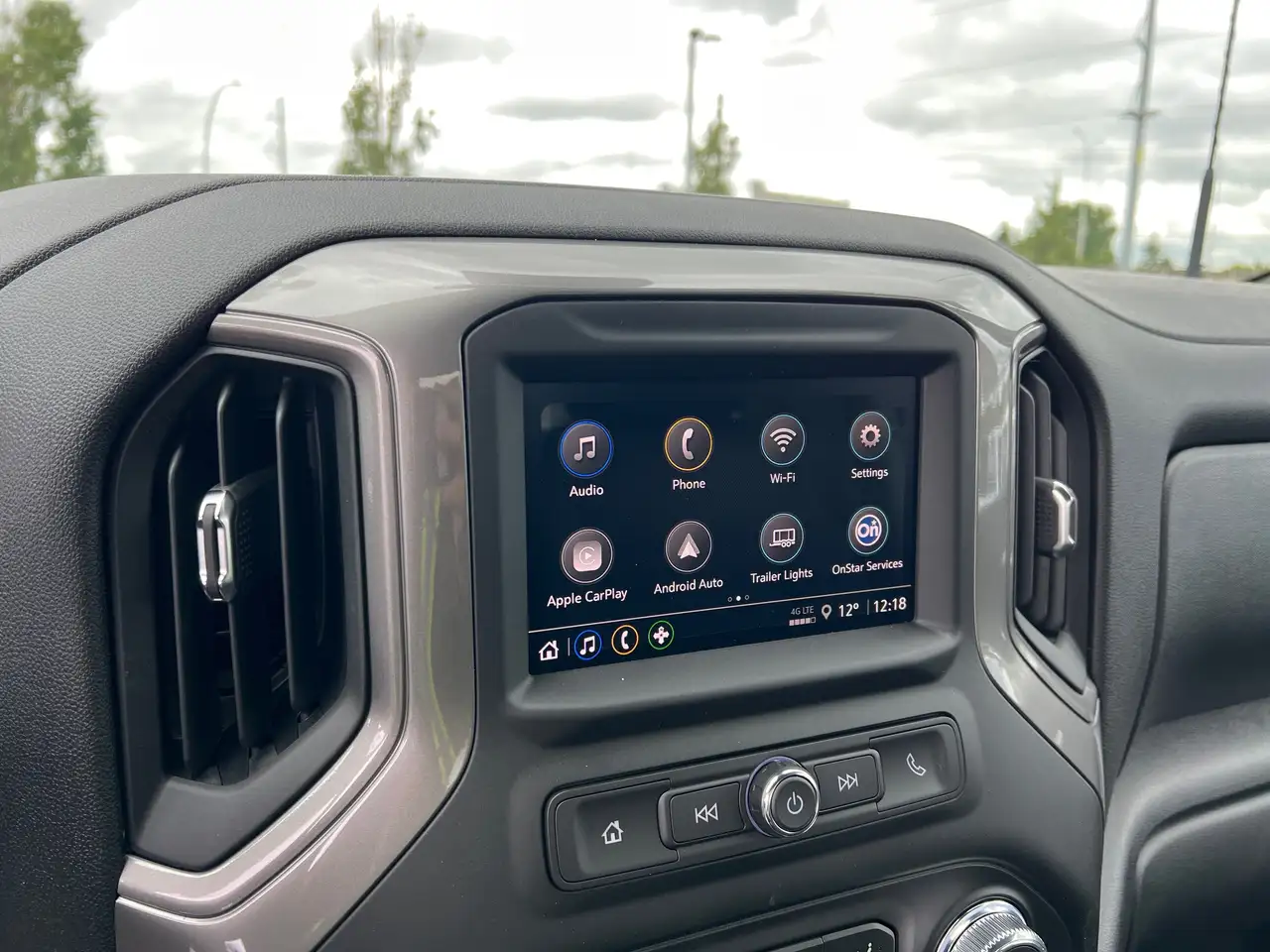 GMC Sierra 3500HD снимка GMC Sierra 3500HD