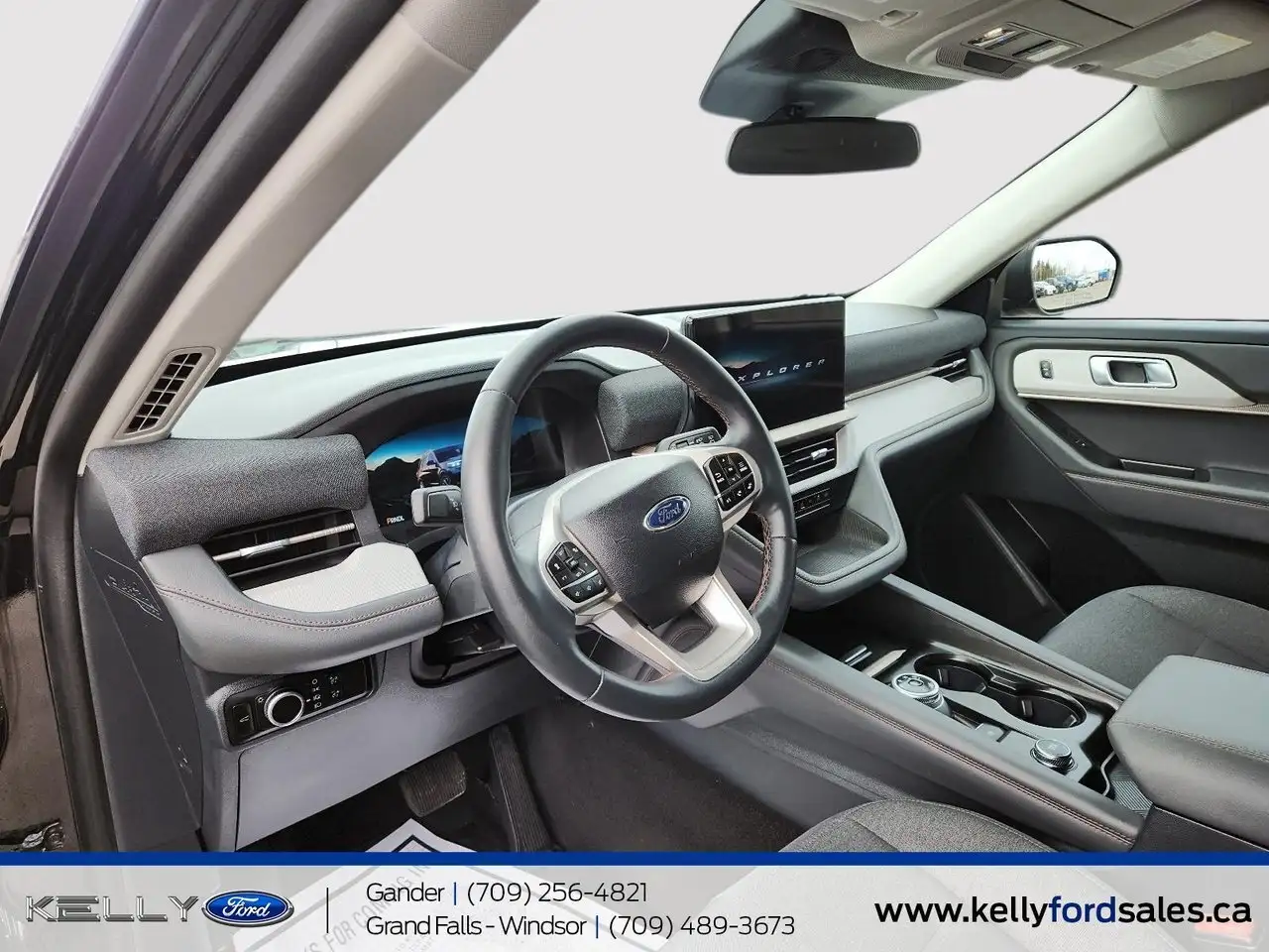 Ford Explorer снимка Ford Explorer