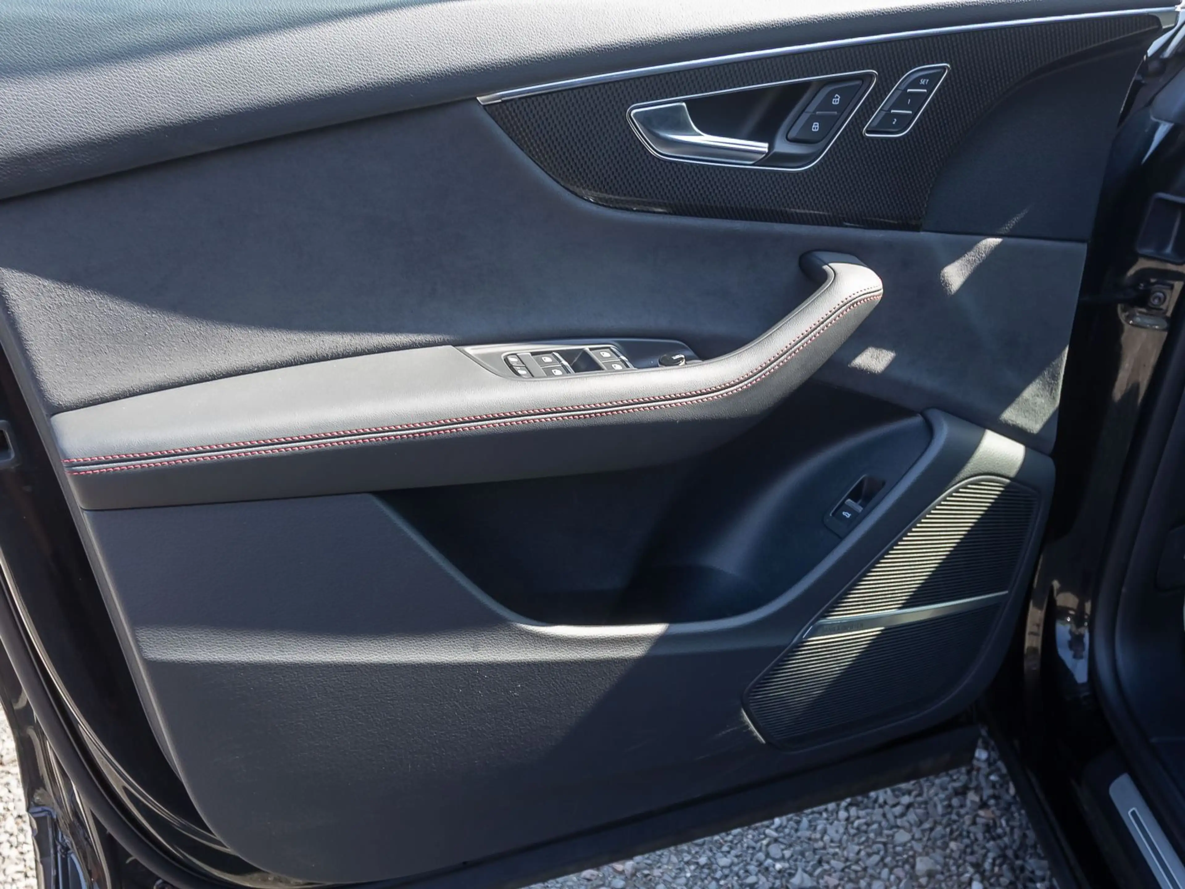 Audi SQ8 competition plus Matrix Standhzg Luftfederun — photo 13