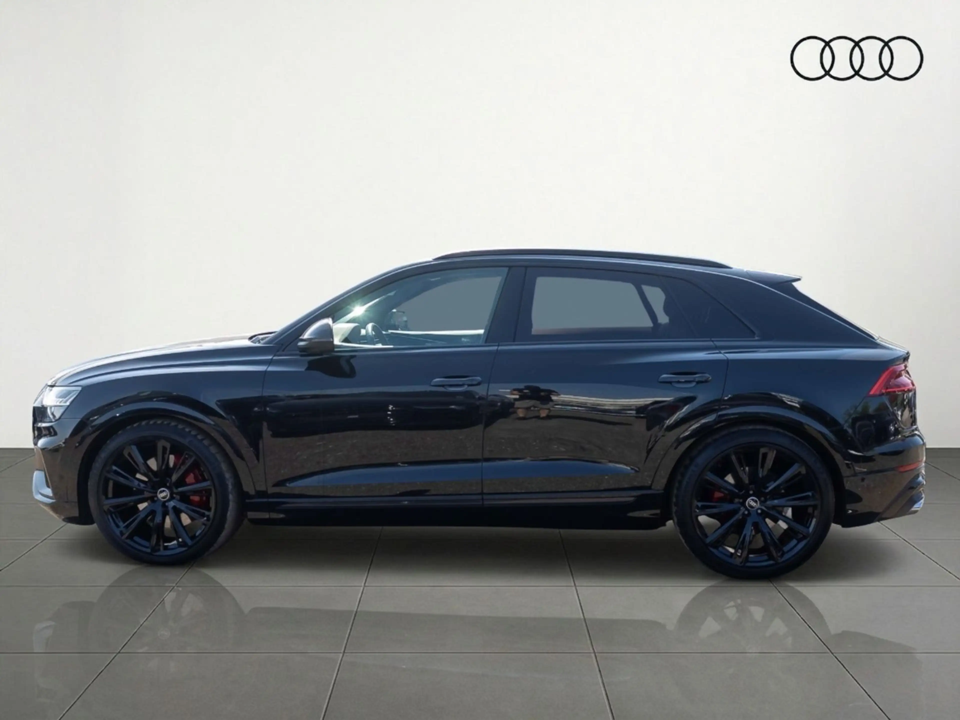 Audi SQ8 competition plus Matrix Standhzg Luftfederun — photo 5