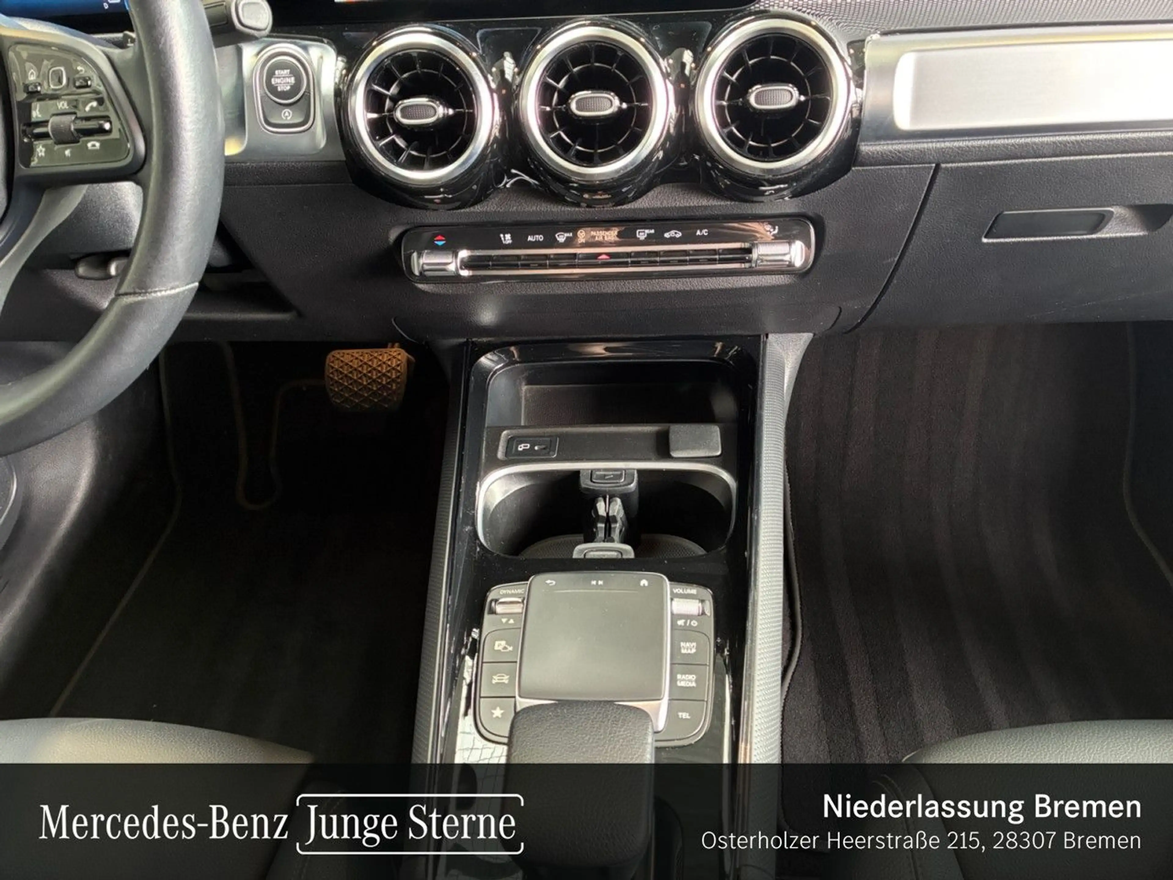Mercedes-Benz GLB 180 d STYLE+AHK+LED+KAMERA+8G — photo 11