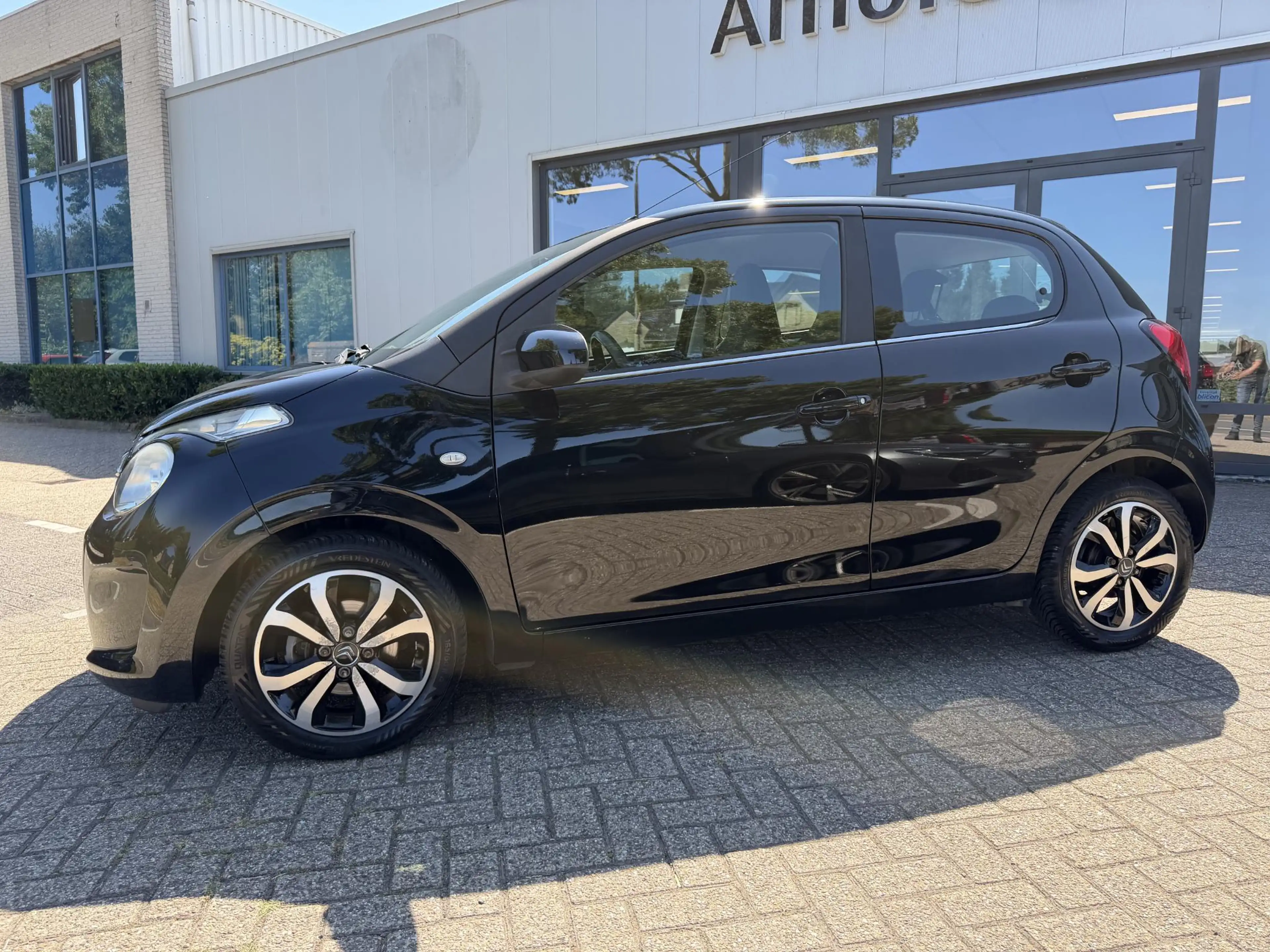 Citroen C1 1.0 e-VTi Shine — photo 2