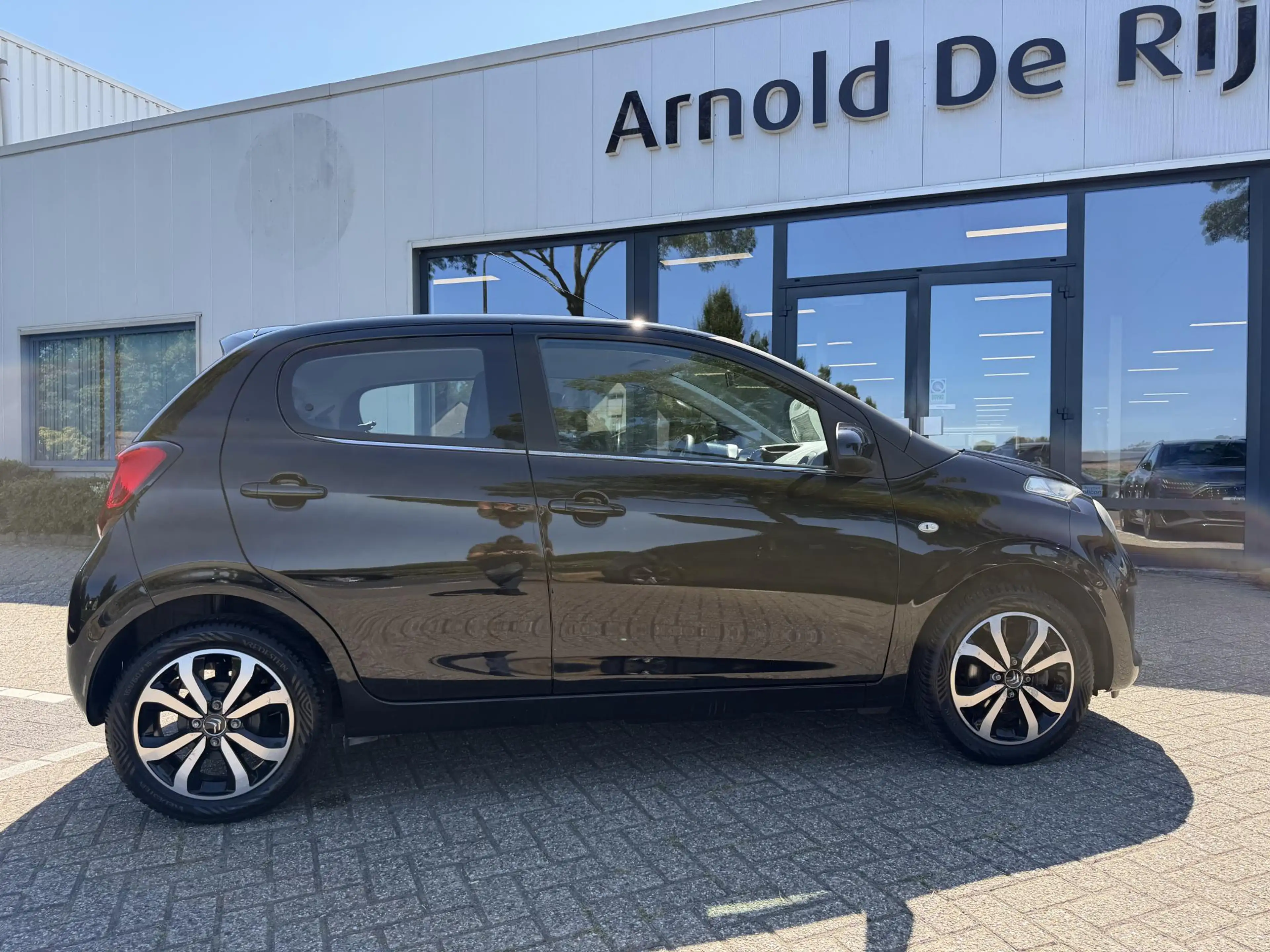 Citroen C1 1.0 e-VTi Shine — photo 3