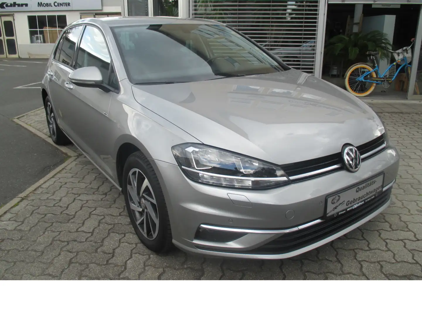Volkswagen Golf VII Sound 1,6TDI Navi/ SHZ/ PDC/ Kamera/ App/ etc. Gris - 1