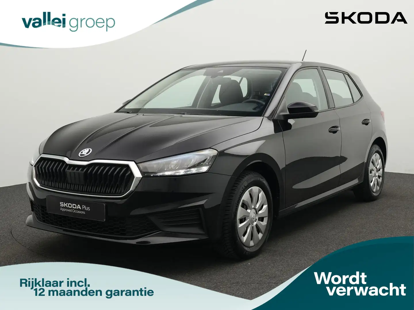 Skoda Fabia 1.0 MPI 80 pk Ambition | Carplay | Parkeersensoren Zwart - 1