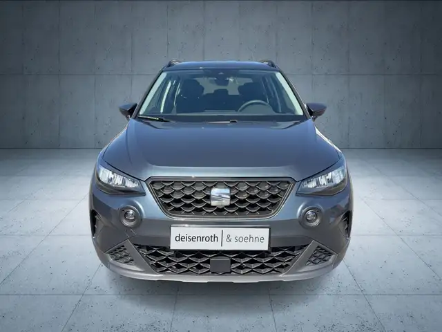 Seat Arona view 8