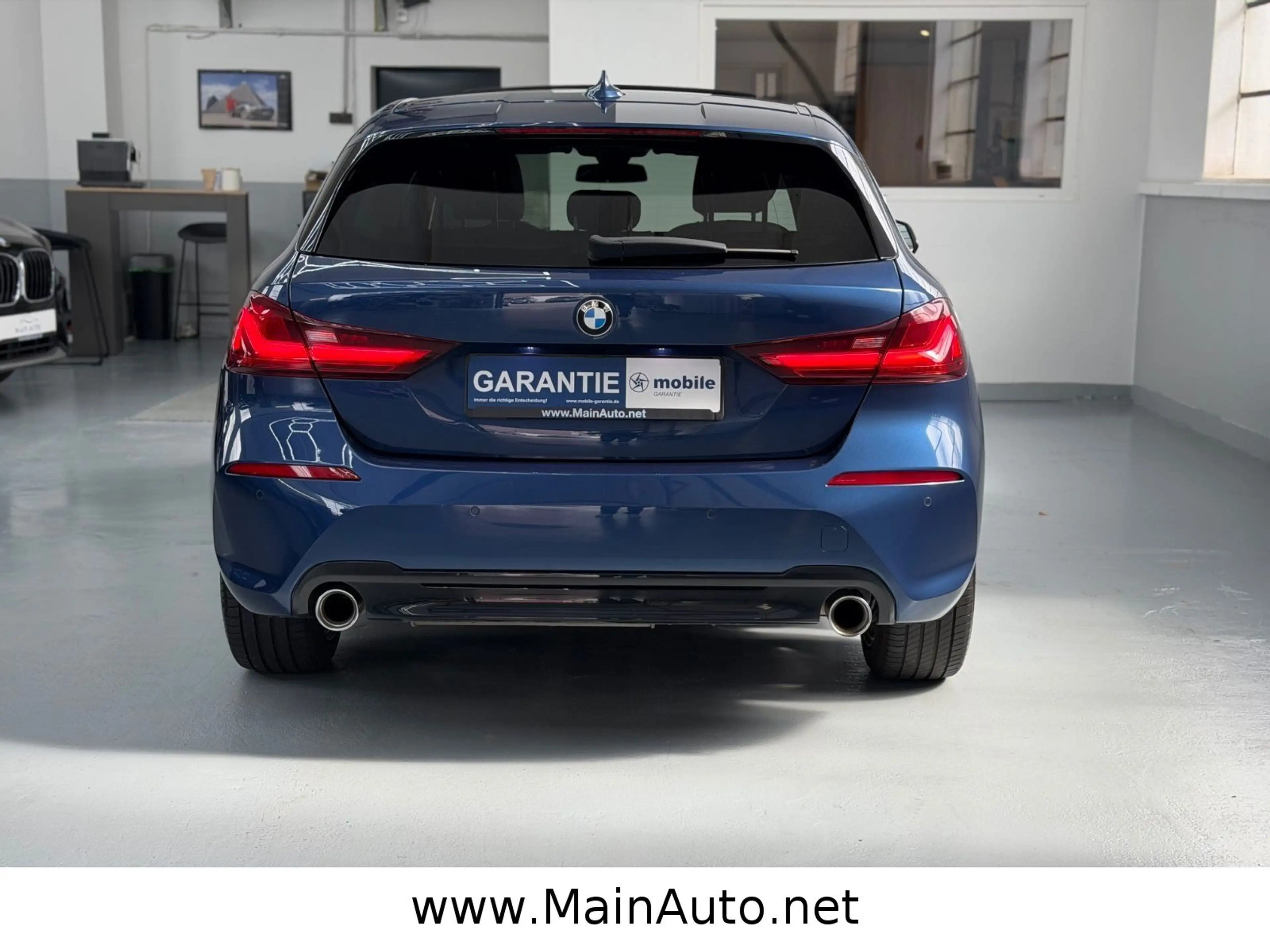 BMW 118 d Lim Sport Line/PANO/H-Kardon/SPUR/M-Lenkrad — photo 4