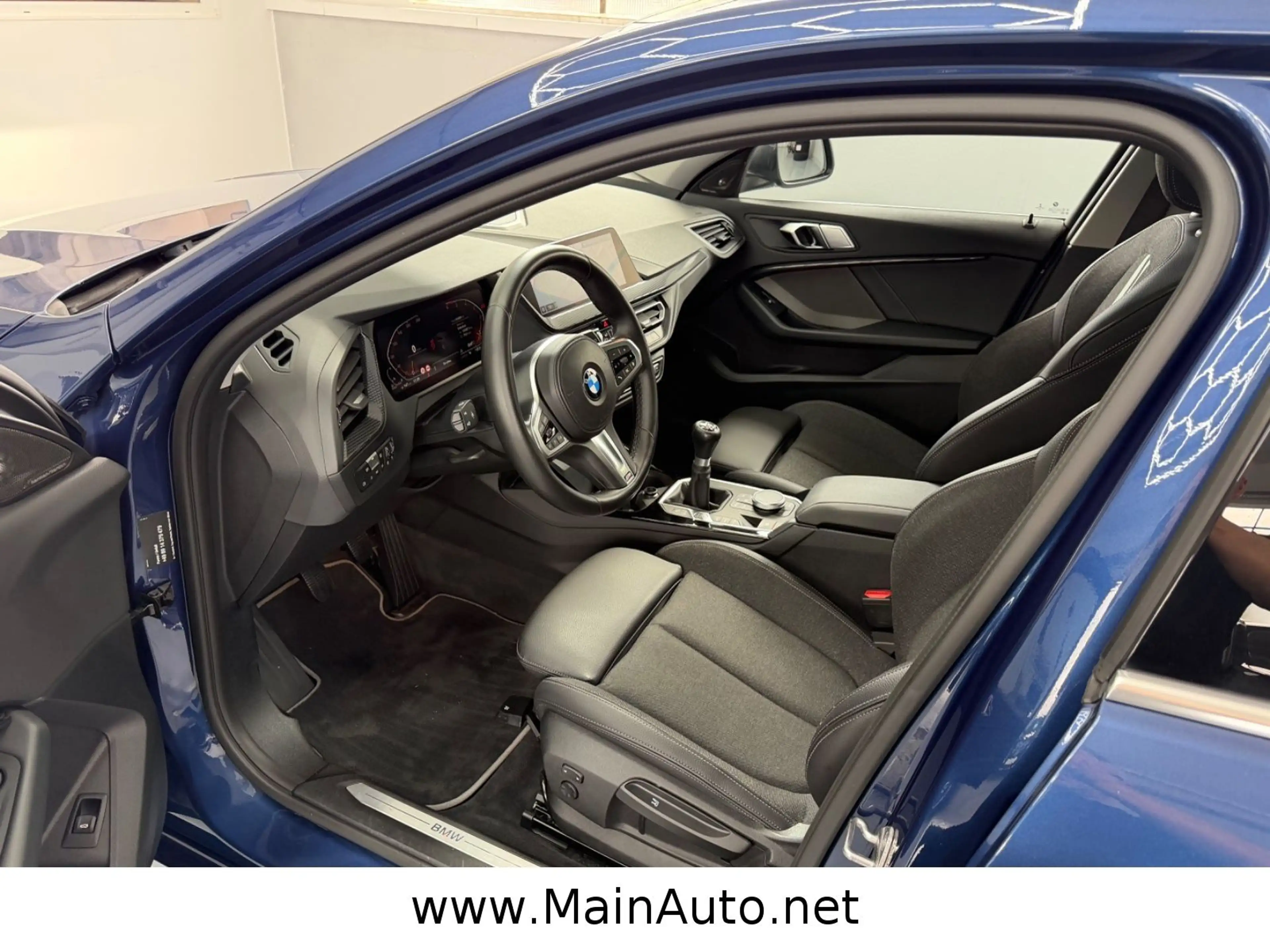BMW 118 d Lim Sport Line/PANO/H-Kardon/SPUR/M-Lenkrad — photo 9