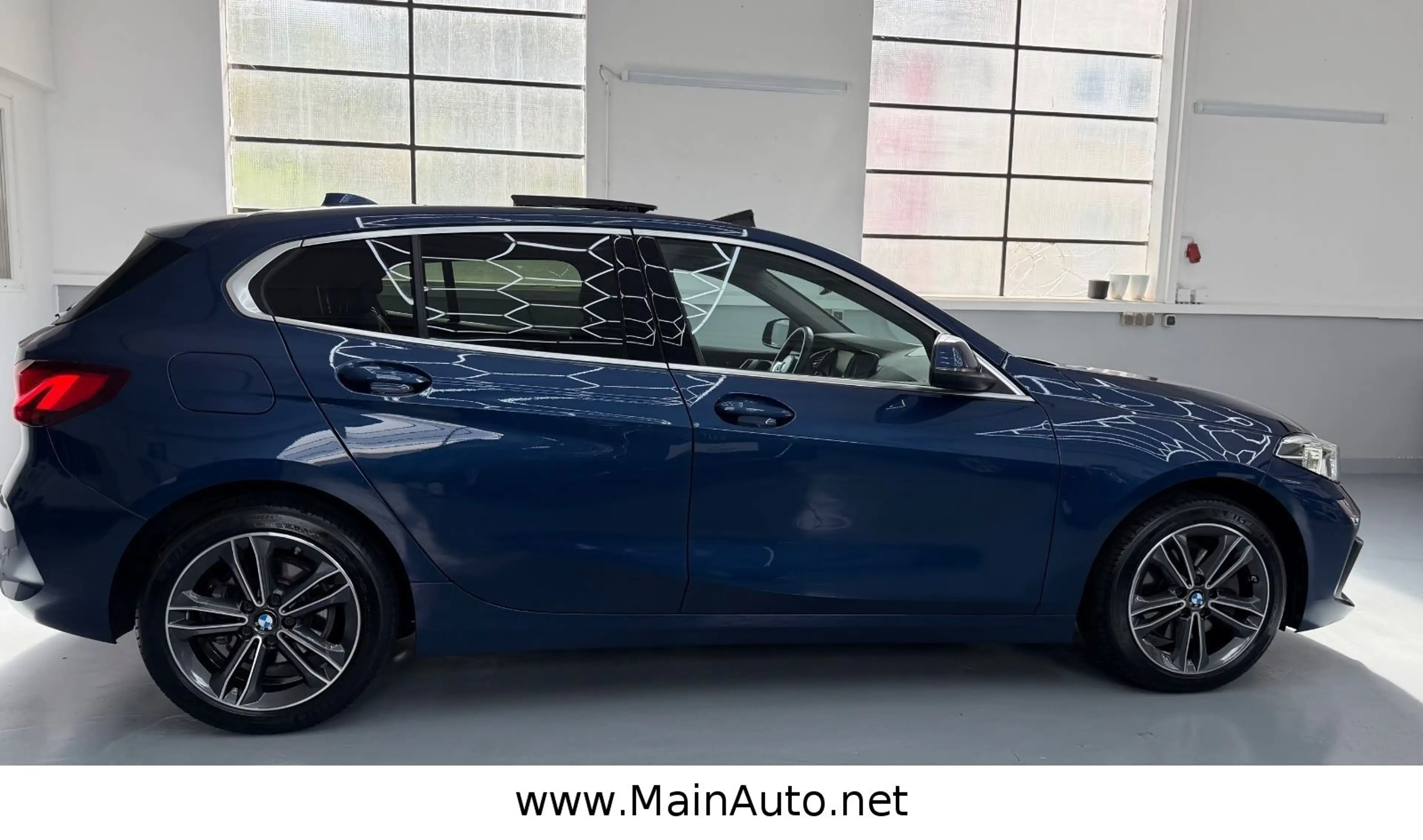 BMW 118 d Lim Sport Line/PANO/H-Kardon/SPUR/M-Lenkrad — photo 6