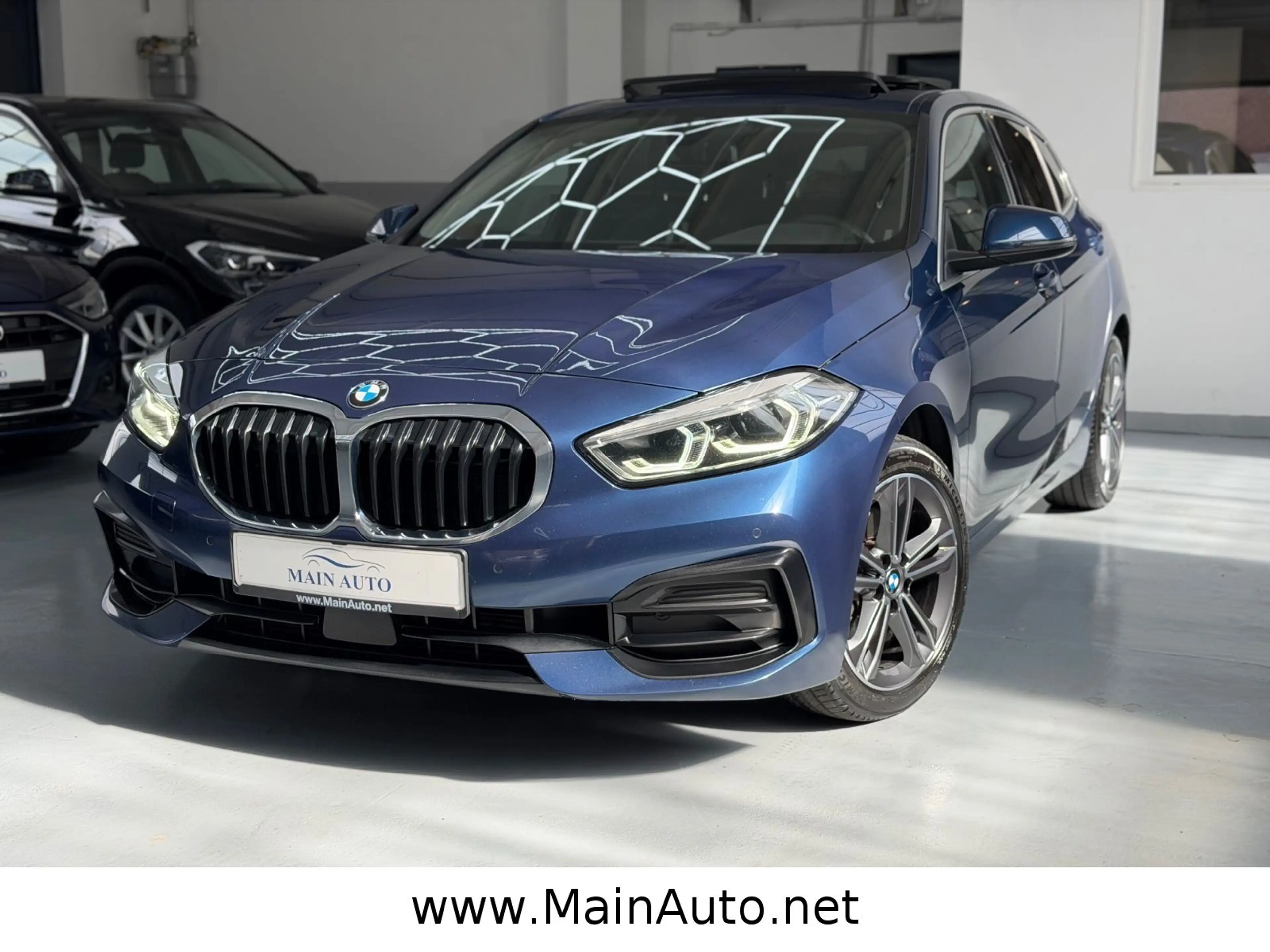 BMW 118 d Lim Sport Line/PANO/H-Kardon/SPUR/M-Lenkrad — photo 2