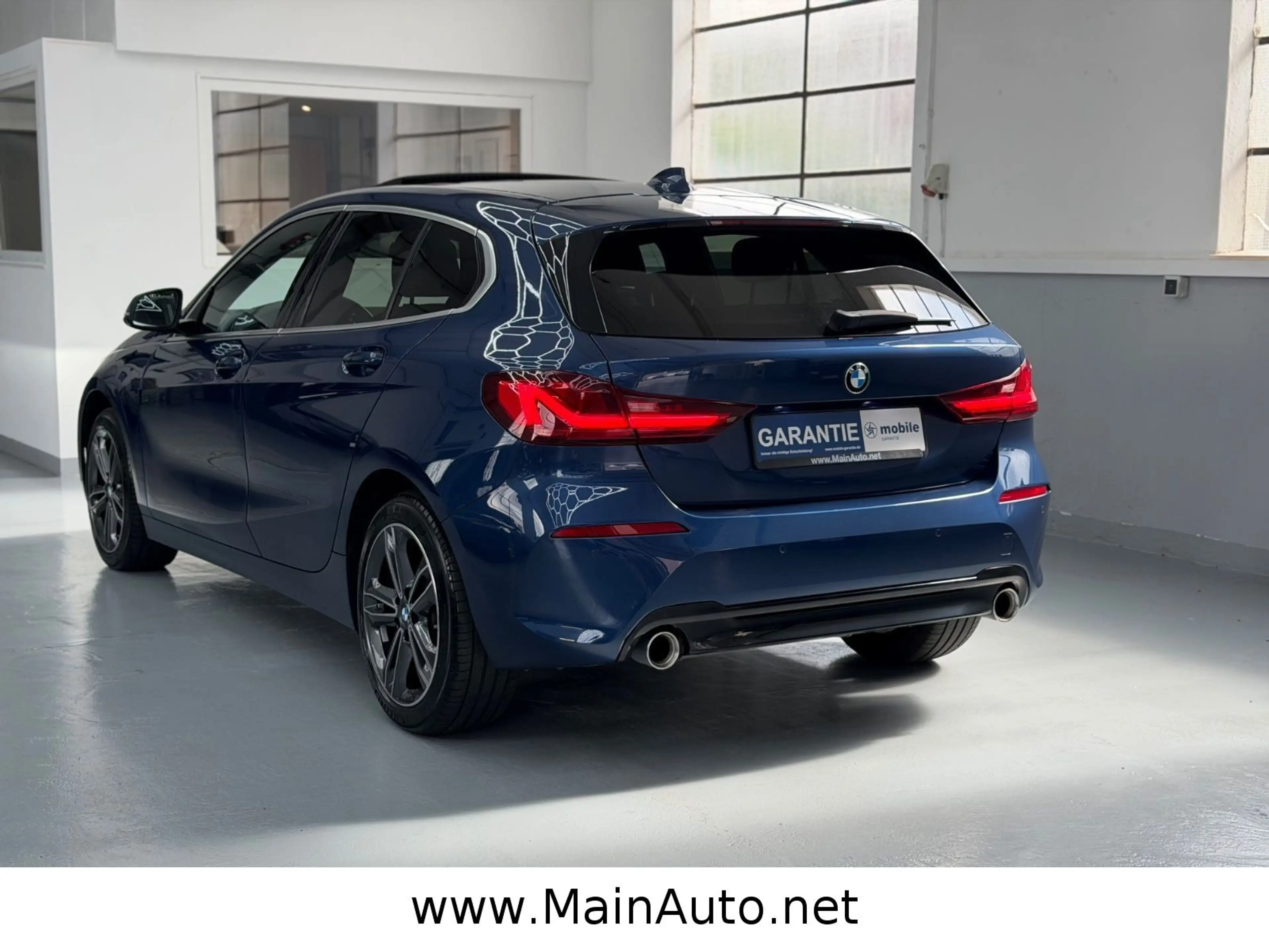 BMW 118 d Lim Sport Line/PANO/H-Kardon/SPUR/M-Lenkrad — photo 3