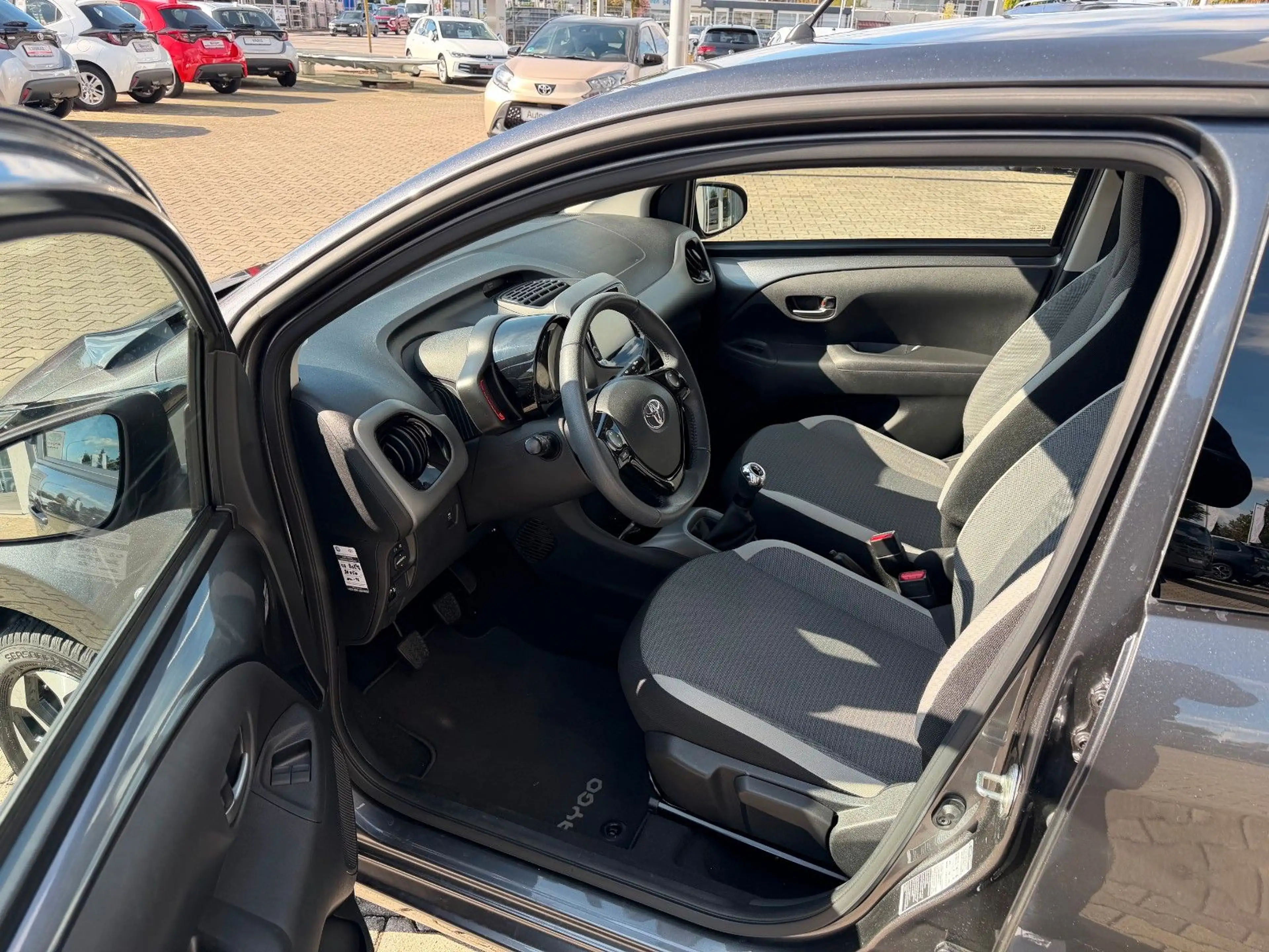 Toyota Aygo X-Cite 1.0l VVT-i*Kamera,Klima,Smartp-Integ — photo 10