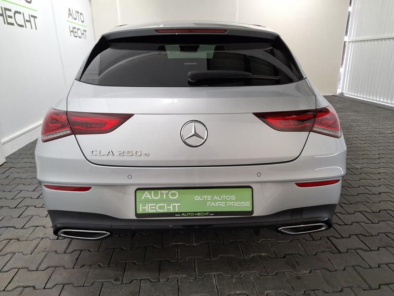 Mercedes-Benz CLA 250 e AMG Line, AHK, Panorama — photo 6