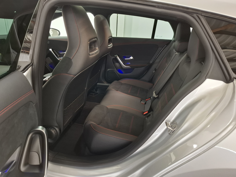 Mercedes-Benz CLA 250 e AMG Line, AHK, Panorama — photo 12