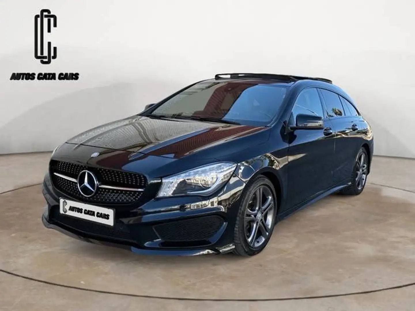 Mercedes-Benz CLA 220 Shooting Brake 220d AMG Line 7G-DCT Negro - 2