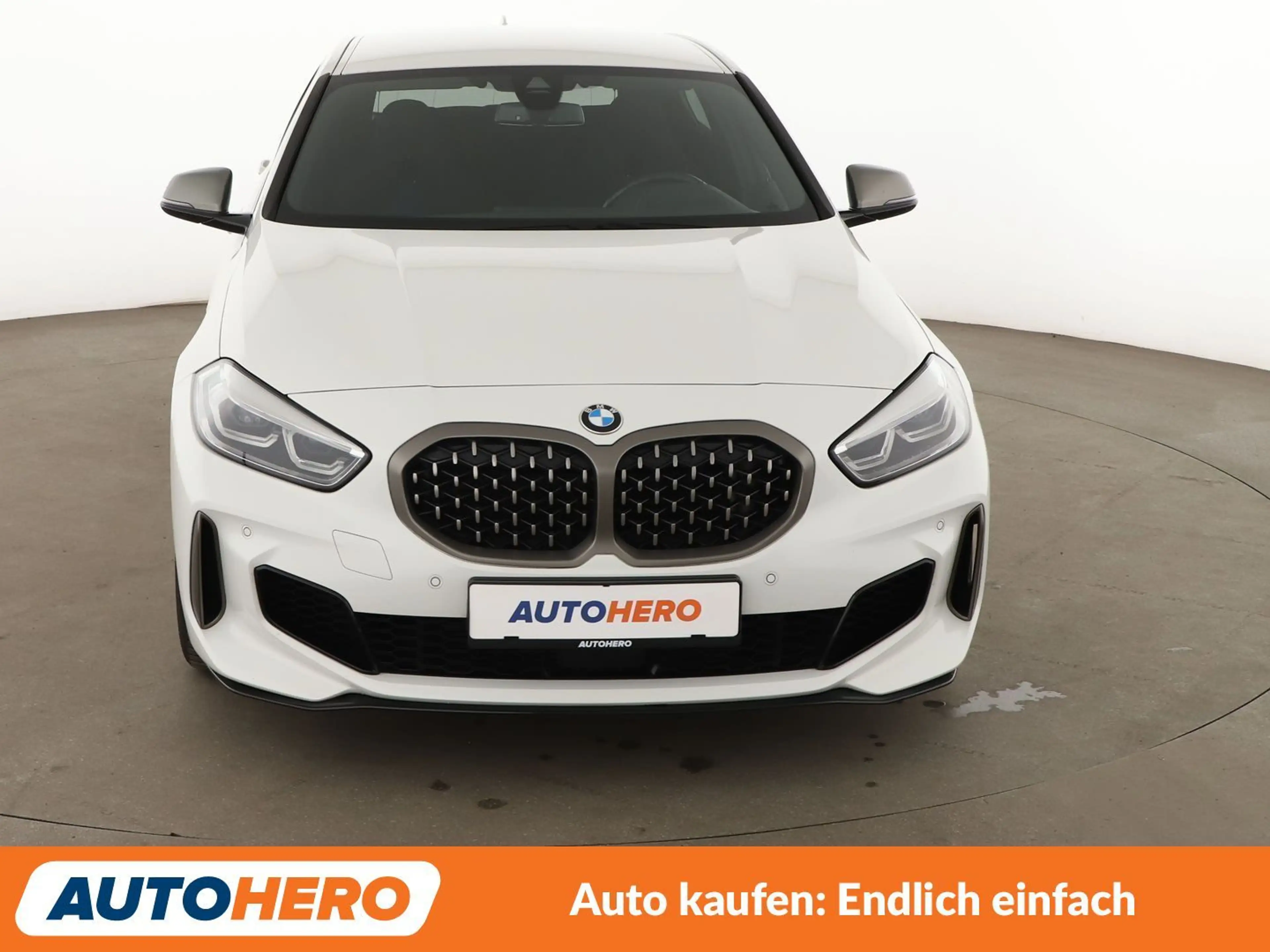 BMW 135 M135i xDrive Aut.*NAVI*HEAD-UP*LED*TEMPO*PDC*SHZ* — photo 9