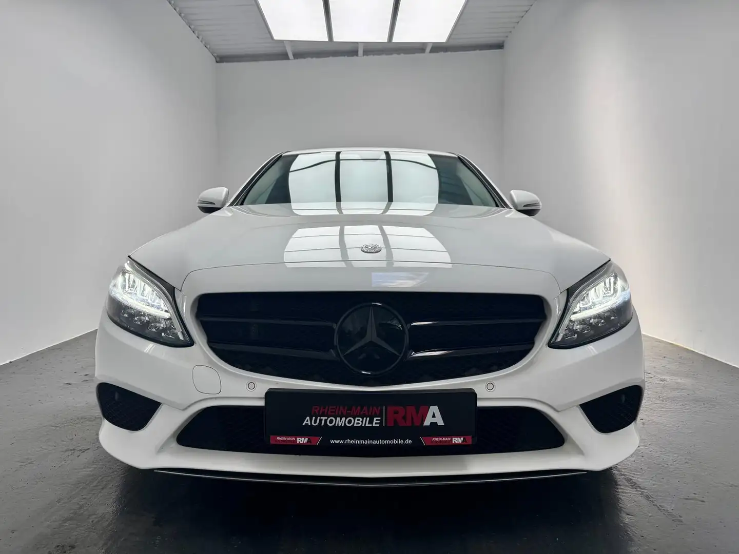 Mercedes-Benz C 180 CGI+AVANTGARDE+KAMERA+LED+NAVI+KEYLESS+ Weiß - 2