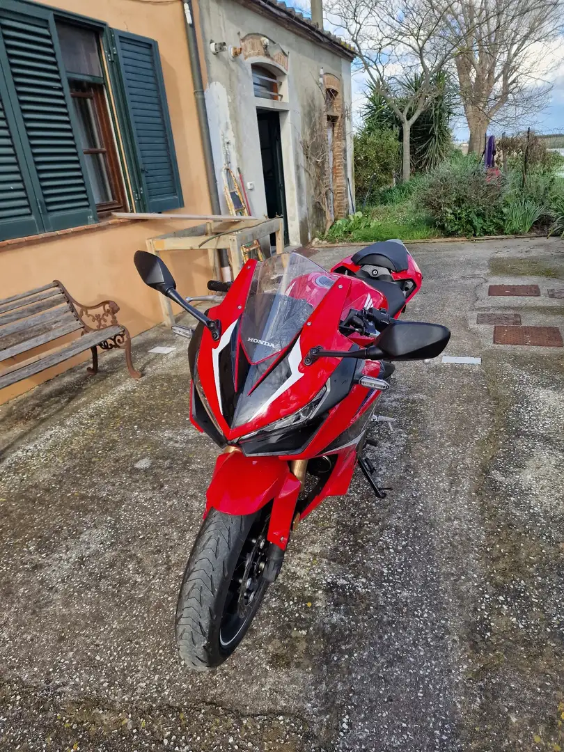 Honda CBR 500 R Красный - 1