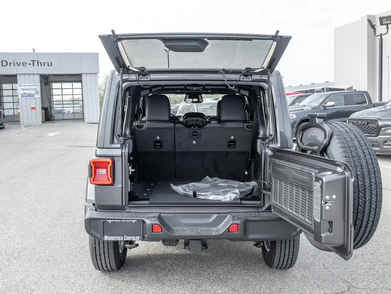 Jeep Wrangler снимка Jeep Wrangler