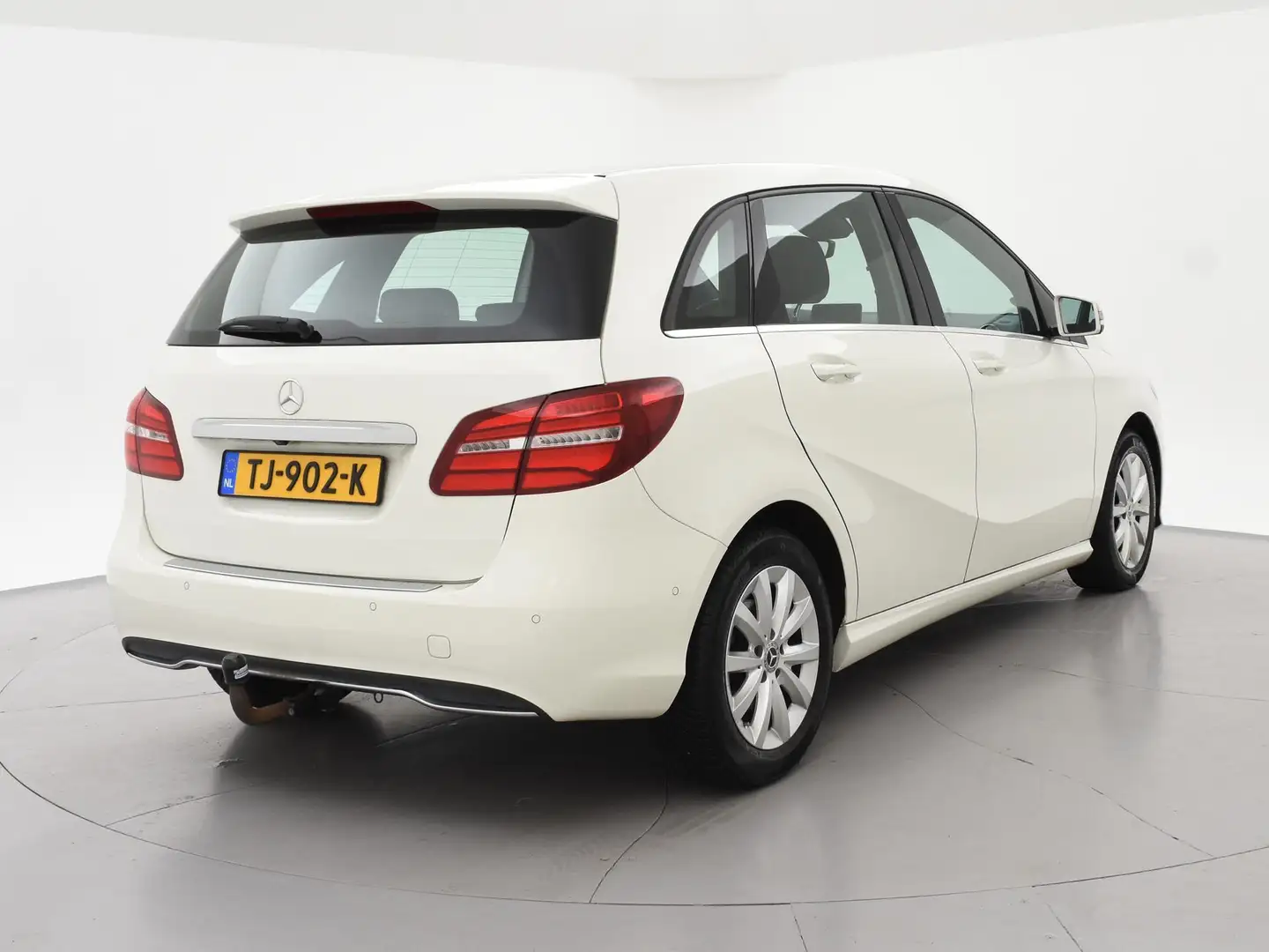 Mercedes-Benz B 180 AUT. + ADAPTIVE CRUISE | COMAND NAVIGATIE | CAMERA Wit - 2