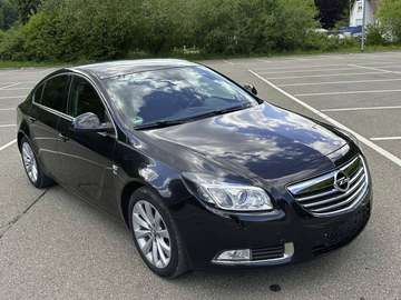 Insignia 2.0 Turbo Cosmo