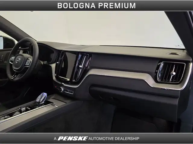 Volvo XC60 view 19