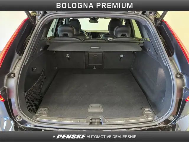 Volvo XC60 view 10