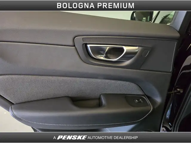 Volvo XC60 view 26