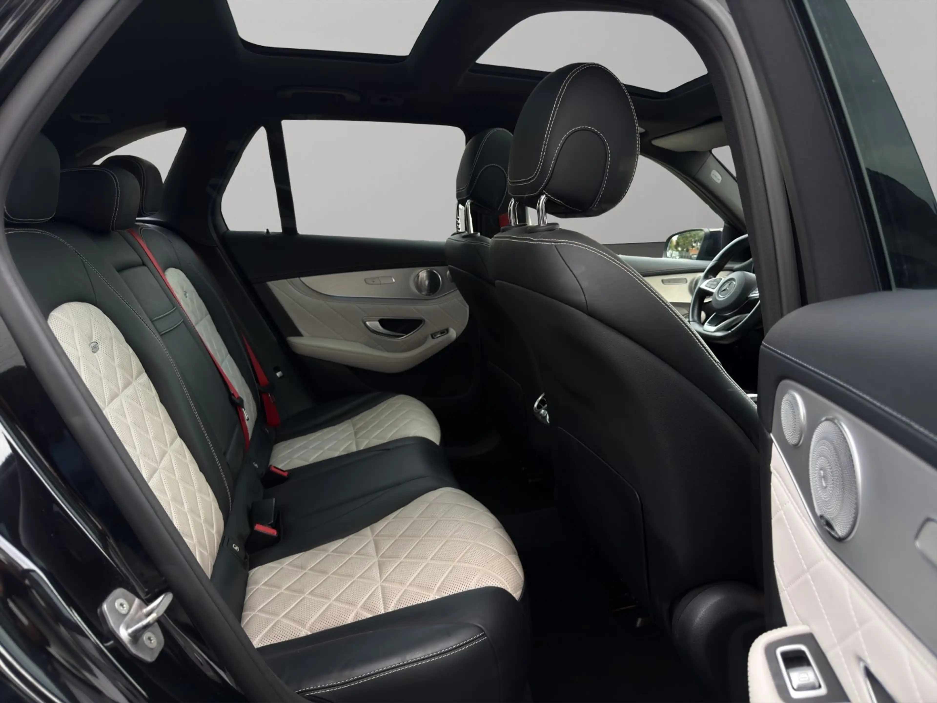 Mercedes-Benz GLC 43 AMG 4Matic Designo*Pano*360*Burmester*AHK — photo 15