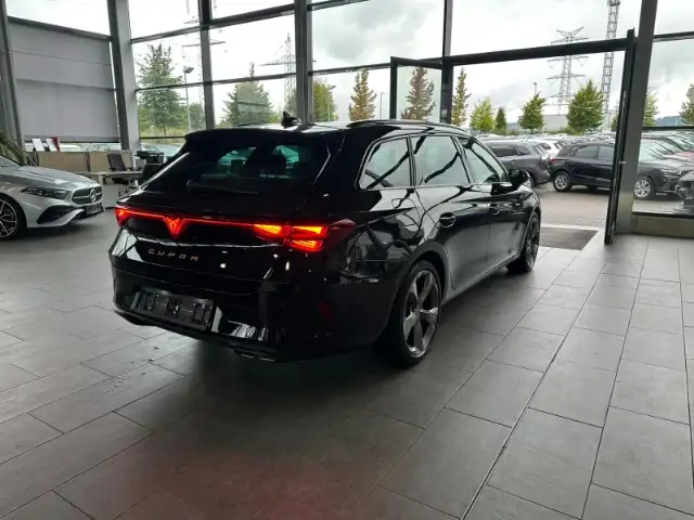 Cupra Leon view 4