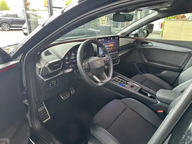 Cupra Leon view 10