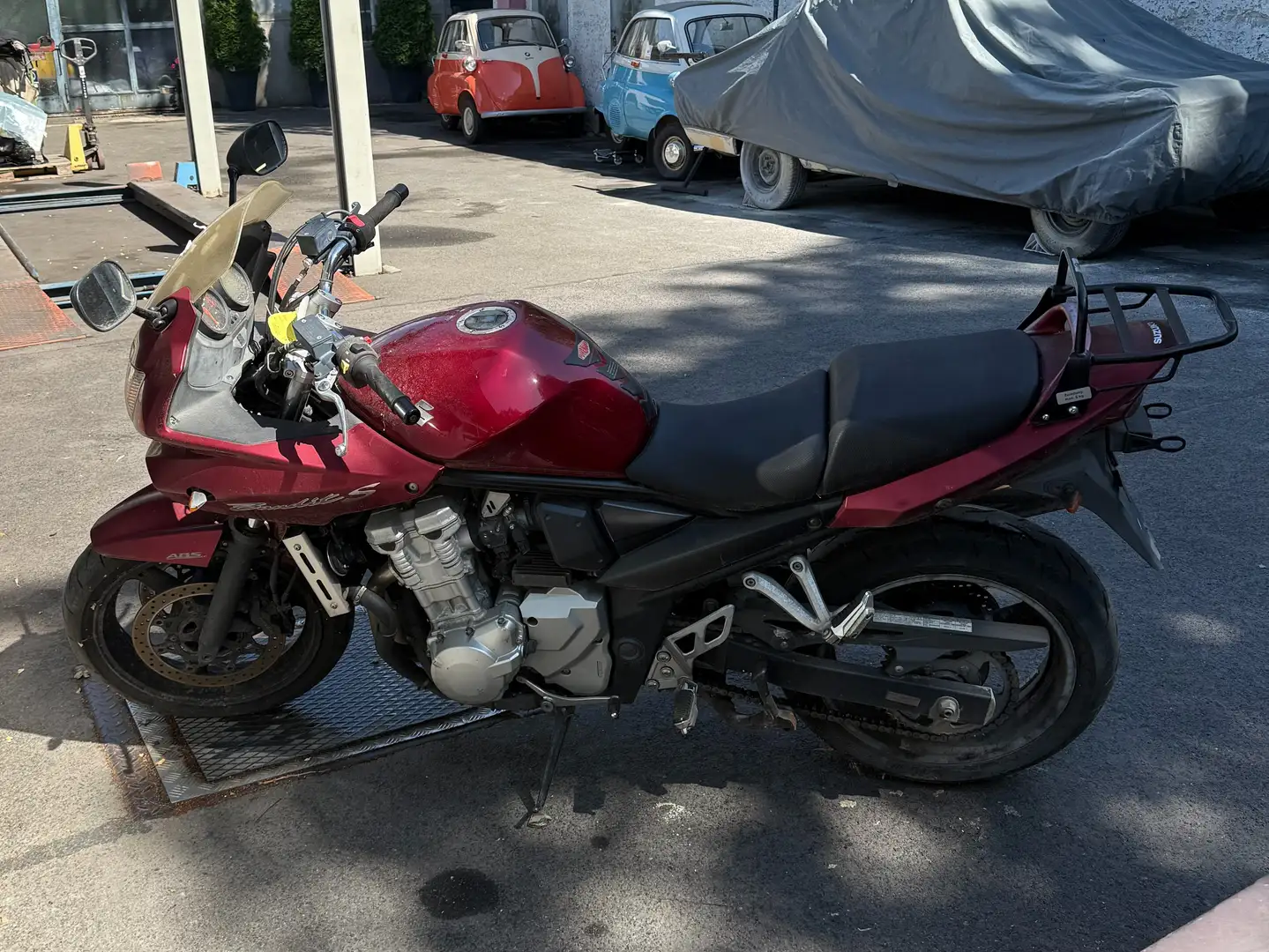 Suzuki Bandit 650 Rouge - 2