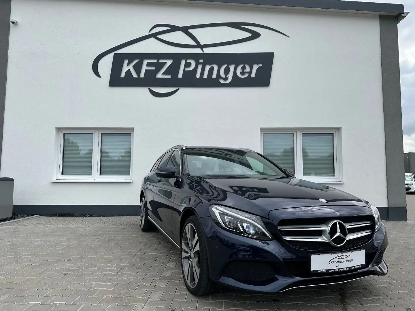 Mercedes-Benz C 400 4Matic LED/Avantgarde Blau - 1