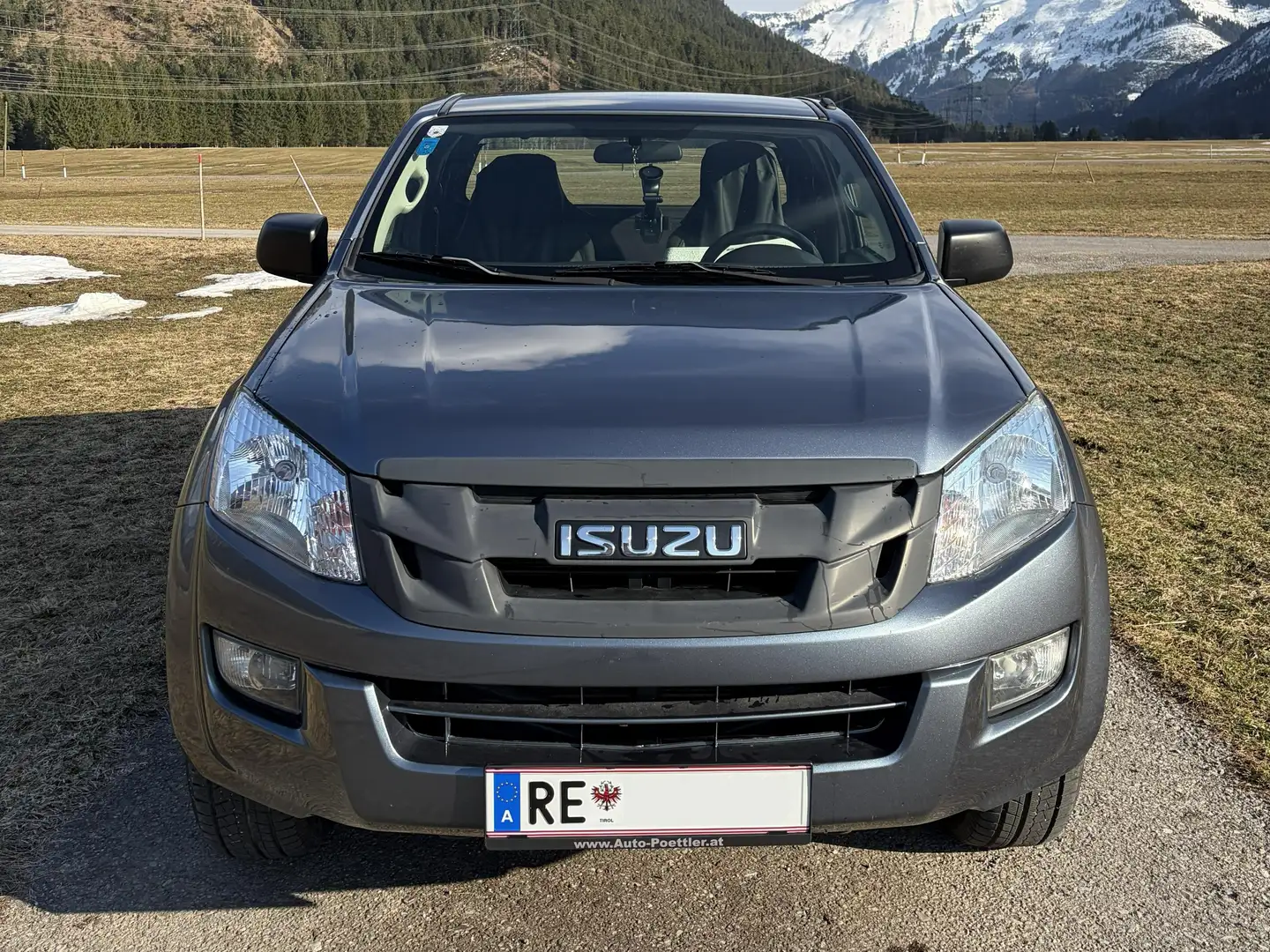 Isuzu D-Max Space Cab 2,5 Basic Pickup Grau - 2