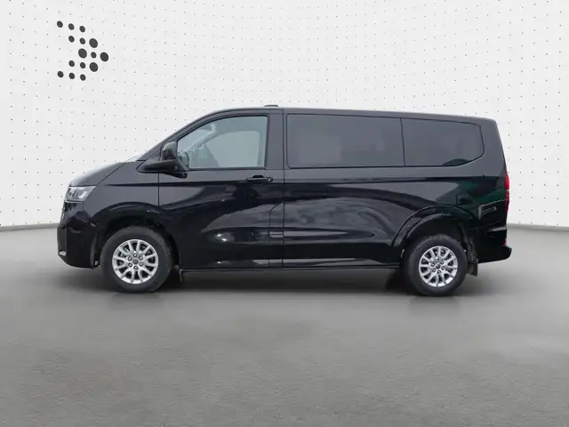 Volkswagen Caravelle view 4