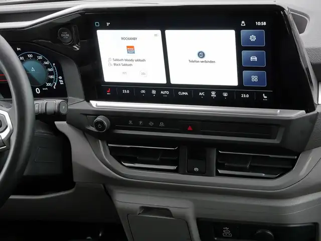 Volkswagen Caravelle view 8