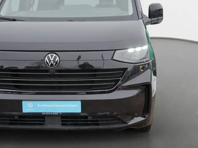 Volkswagen Caravelle view 15