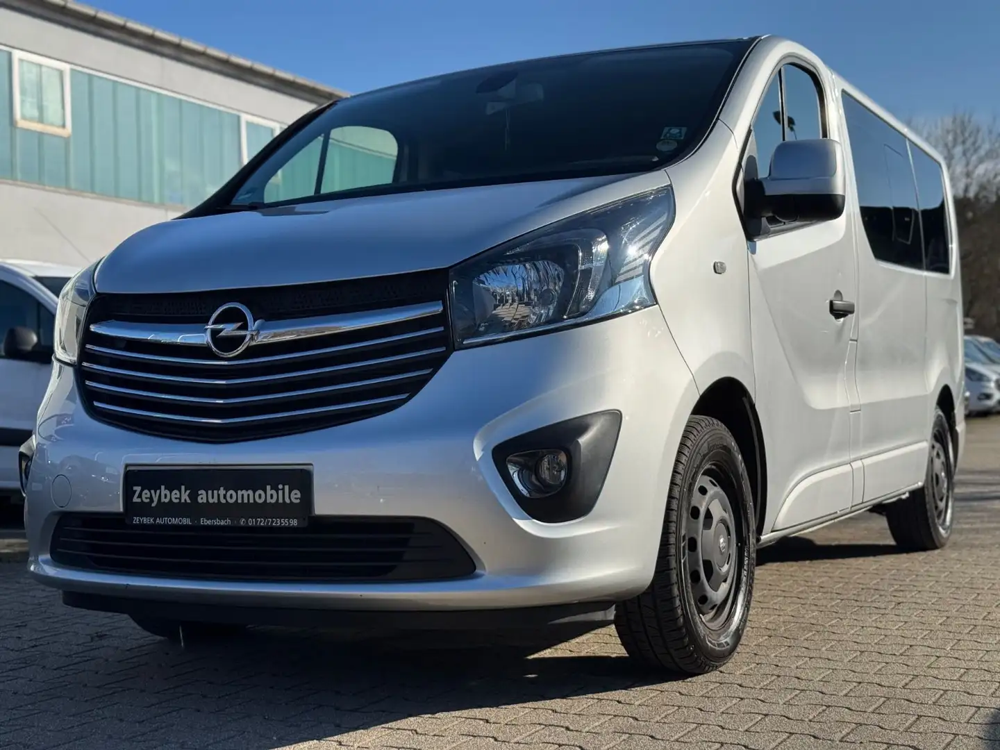 Opel Vivaro B Kasten/Kombi Combi L1H1  2,7t / 9 Sitze Grau - 1