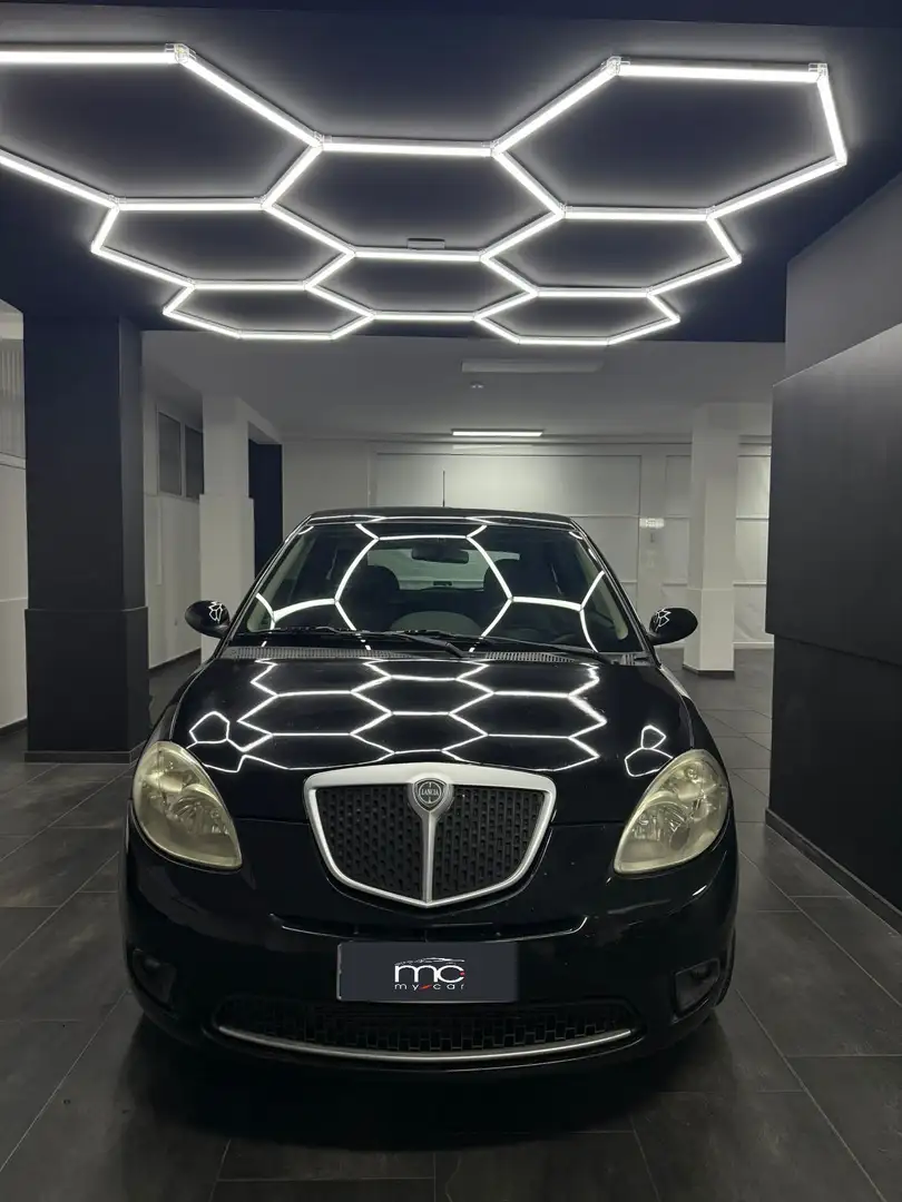 Lancia Ypsilon Ypsilon 1.2 8v Argento Nero - 1