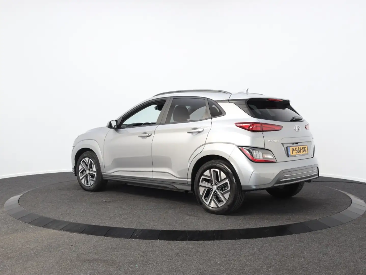 Hyundai KONA EV Fashion 64 kWh | 3 Fase | Navigatie | Camera Grijs - 2