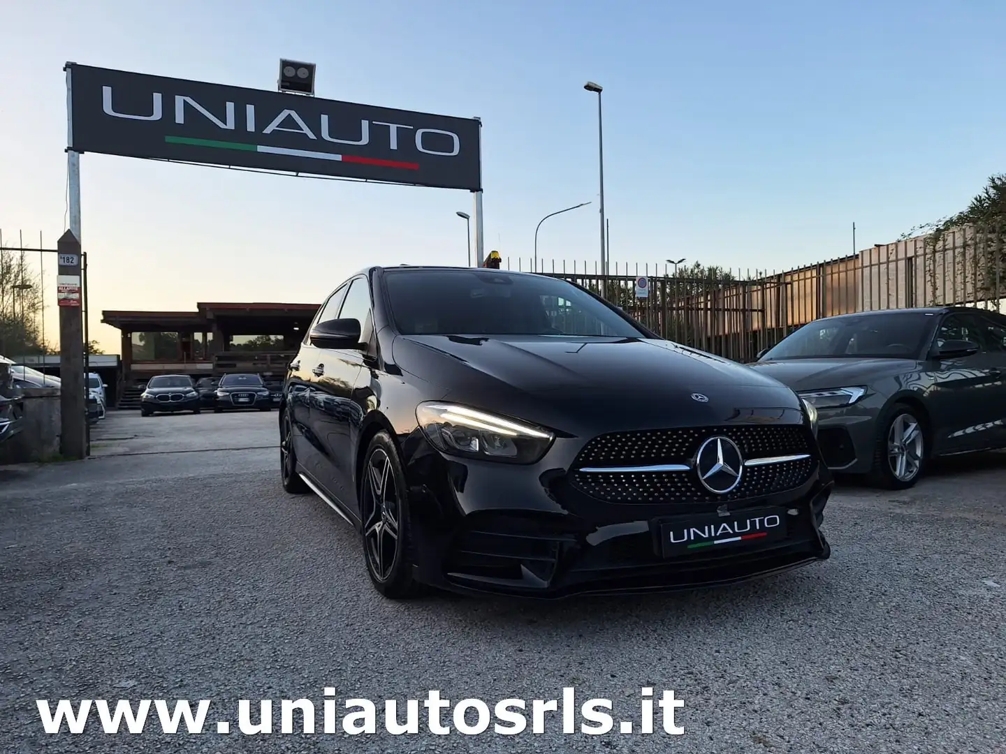 Mercedes-Benz B 180 d Premium Nero - 2