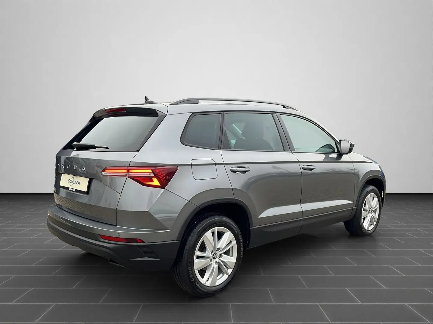 Skoda Karoq 2,0 TDI DSG Selection NAVI/LED/Sitzheizung Grau - 2