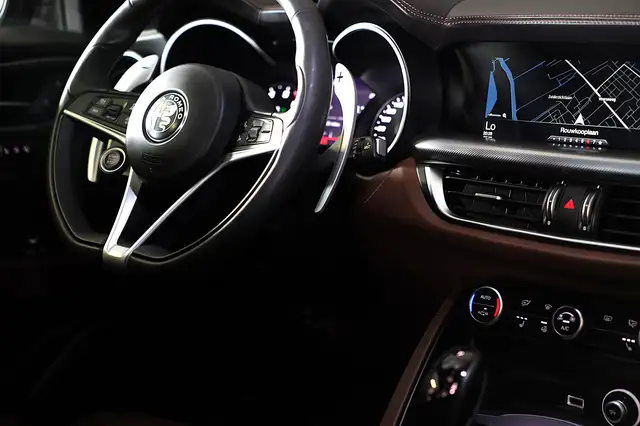 Alfa Romeo Stelvio view 22