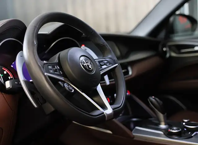 Alfa Romeo Stelvio view 7